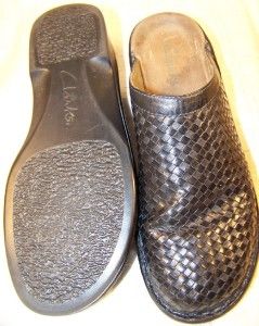 Clarks Womens Black Woven Slipons Mules Clogs Shoes Sz 8M