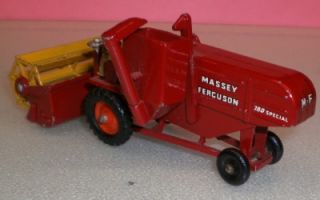  Matchbox Lesney Major Pack M5a2 Massey Ferguson Combine Harvester 1960