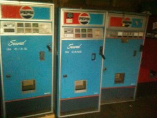 Vintage Pepsi Machines   Vending Coin Operated   Near chicago   Coke