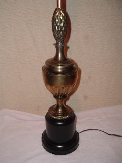 Vintage Stiffel Rembrandt Pineapple Urn Table Lamp