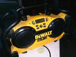 Dewalt DC011 Cordless Radio & Charger for Jobsite W/Ipod Cable 