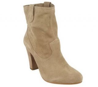Makowsky Suede Pull on Stacked Heel Ankle Boots —