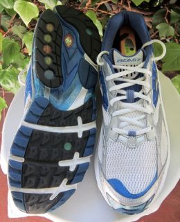  brooks beast men s running shoes color white silver blue size 11 5 d