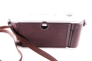 This auction is for a Minolta PROD 20s camera with soft pouch case
