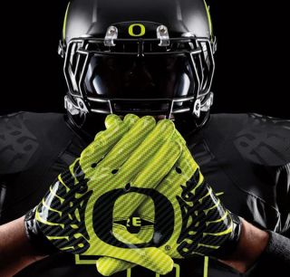 Nike Design Concept Art Oregon Ducks 2011 BCS Football Game Gloves Pro