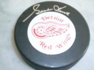 Detroit Red Wings Hockey Puck Signed by Gordie Howe