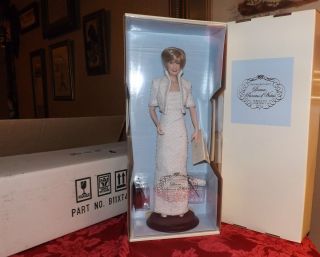 Franklin Mint Princess Diana Doll White Beaded Dress 18