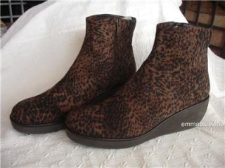 Womens Donald J Pliner Cheetah Naida Wedge Short Ankle Boots 10 5