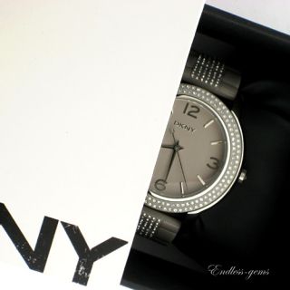 DKNY Womens Dona Karen New York Watch NY8425 Crystal Plastic Link