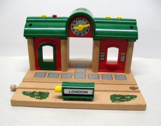 Thomas Compatible Brio Wooden Record Play Train Station EXUC