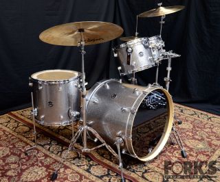 New DW Performance Series Drum Set Titanium Sparkle