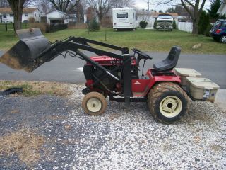 WHEEL HORSE 520 H TRACTOR W/ QUICK WAY QT LOADER/ DUAL REARS