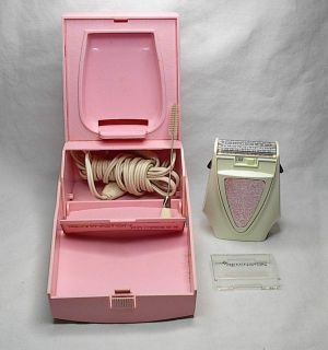  1960S LADY REMINGTON PRINCESS ELECTRIC SHAVER IN BOX WITH ACCESSORIES