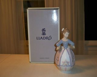 Lladro Figurine Sprintime Scent 8 Retired Mint w Box and Booklet