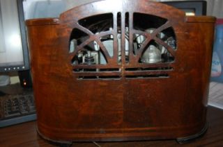 vintage emerson desk top radio for parts great look
