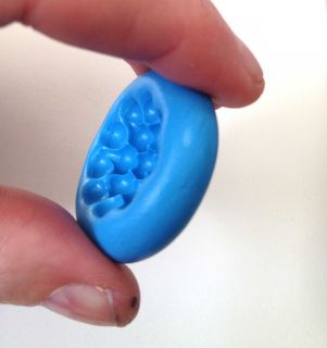 This mould is made in a super flex food grade silicone for easy