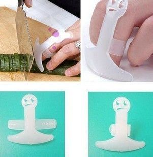 2PCS Kitchen Essential Finger Protector Smile Knife Cut Vegetable Hand
