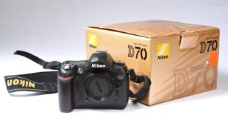 bidding for nikon d70 camera body w box accessories body has some wear