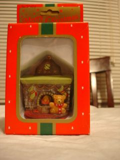 Christmas Decoration Fireplace Mantle Clock Teddybear