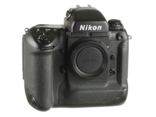 Nikon F5 Professional Film SLR Camera Body Free US Shipping