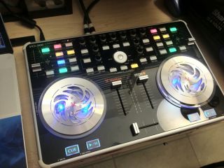  VCI 300 with Rare Shuriken Platters Plus Stanton DJ Laptop Stand