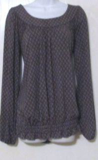 DAISY FUENTES WOMANS ADORABLE CHARCOAL GRAY W LIGHTER GRAY PRINT TOP