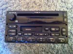 2000 Ford Explorer CD Cassette Radio
