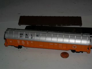 HO Scale Passanger Car Train Wreck (Train Wreck Cars and Parts) Lot