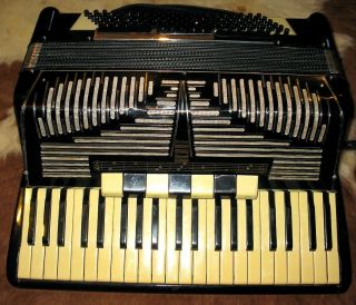 VINTAGE GALANTI 120 MADE IN ITALY ACCORDION