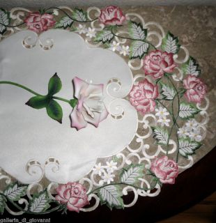 Garden Rose Doily Lace Table Runner 54 Flower Pink