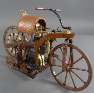 1885 Gottlieb Daimlers Einspur Gas Powered Motorcycle Model