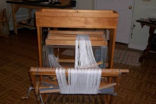  Harrisville 8 Shaft Weaving Loom