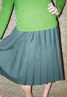Sag Harbor green/navy plaid pleated skirt mid calf length, side zipper