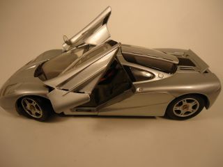 RARE 1993 McLaren F1 Silver Diecast Car 1 18 Scale Made by Maisto WOW