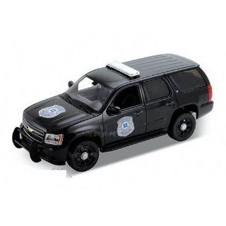  Welly   Chevrolet Tahoe SUV Police (2008, 124, Black) Toys & Games