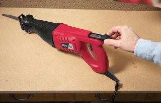 SKIL 9205 01 8.5 Amp Reciprocating Saw with Variable Speed Dial
