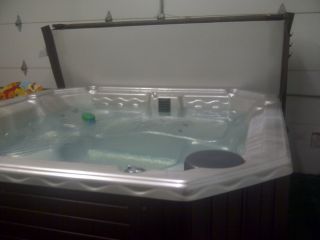 Hot Tub By Emerald Spa Co Seats 5 6 People 35 Jets Led Lights slightly