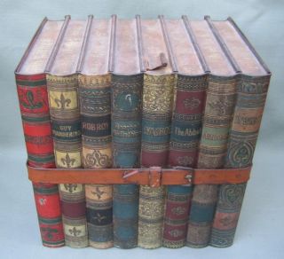 ANTIQUE / VINTAGE HUNTLEY & PALMERS LIBRARY BOOKS BISCUIT TIN. GOOD