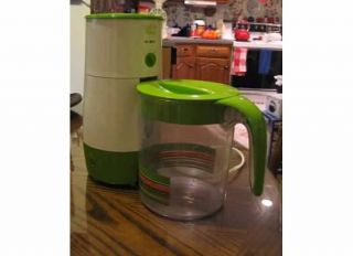 MR COFFEE ELECTRIC GREEN 3 QUART ICED TEA MAKER W/ BREW STRENGTH