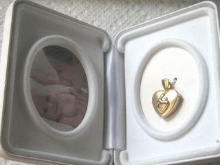  Heart Picture Locket Mother and Child Janel Russell New in Box
