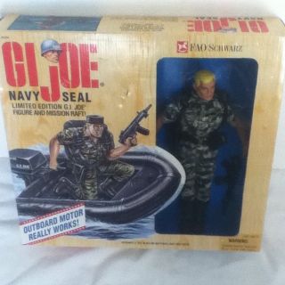 Gi Joe 12 Navy Seal FAO Schwarz Exclusive Ltd Ed with Mission Raft