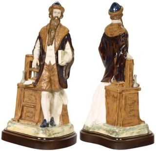 Porcelain Sculpture of Printing Inventor »Johannes Gutenberg«