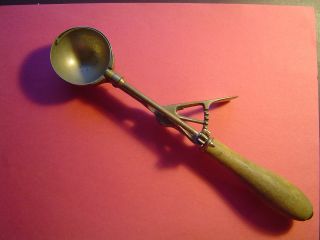 Gilchrists No 31 Ice Cream Scoop Vintage Works Looks Great