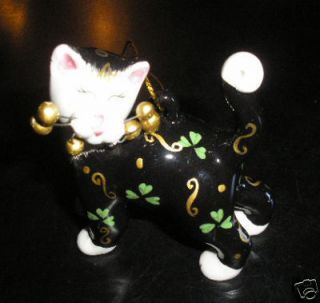 2005 Lacombe Whimsical Cat No 87009 Green Hearts