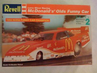 Revell 7353 Larry Minor Racing McDonalds Olds Funny Car 1 24 Model