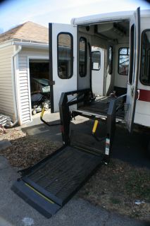 Braun Handicap Wheelchair Lift for Van or Bus No Reserve