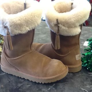 UGG Boots Auth Plumdale Kids Boots Sz 3 Style 1970 Chestnut