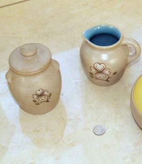 THE PIGEON FORGE POTTERY DOGWOOD PATTERN SUGAR & CREAMER ~~ EXCELLENT