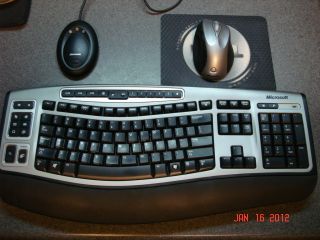 Microsoft Wireless Laser Desktop 6000 V2 Keyboard and Mouse Combo
