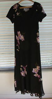 Jessica Howard Petite Full Length Dress Orchid Design on a Black